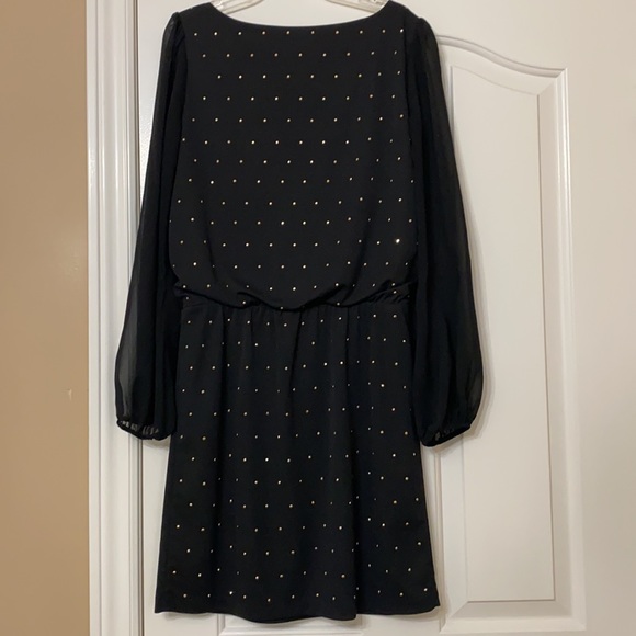 White House Black Market Black Mini (Size 2) - Picture 4 of 4